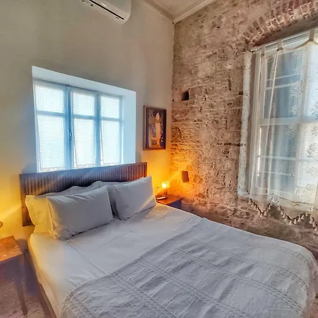 Nana Cunda Otel